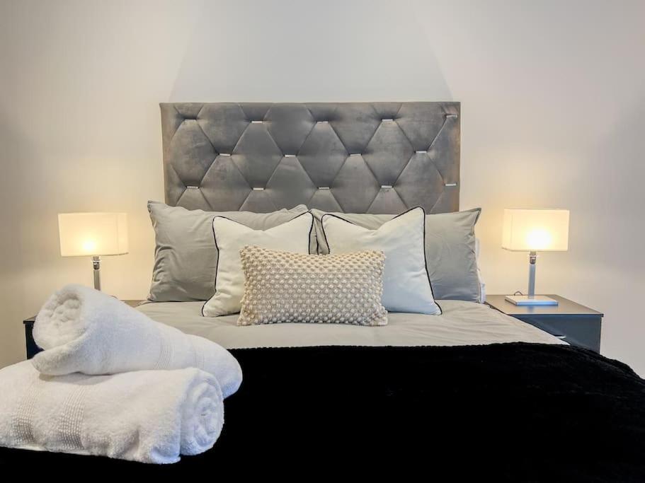 Orange Rentals-High Spec, Midnight Suite, Sleeps 4-Pets Welcome! Liverpool Exterior photo