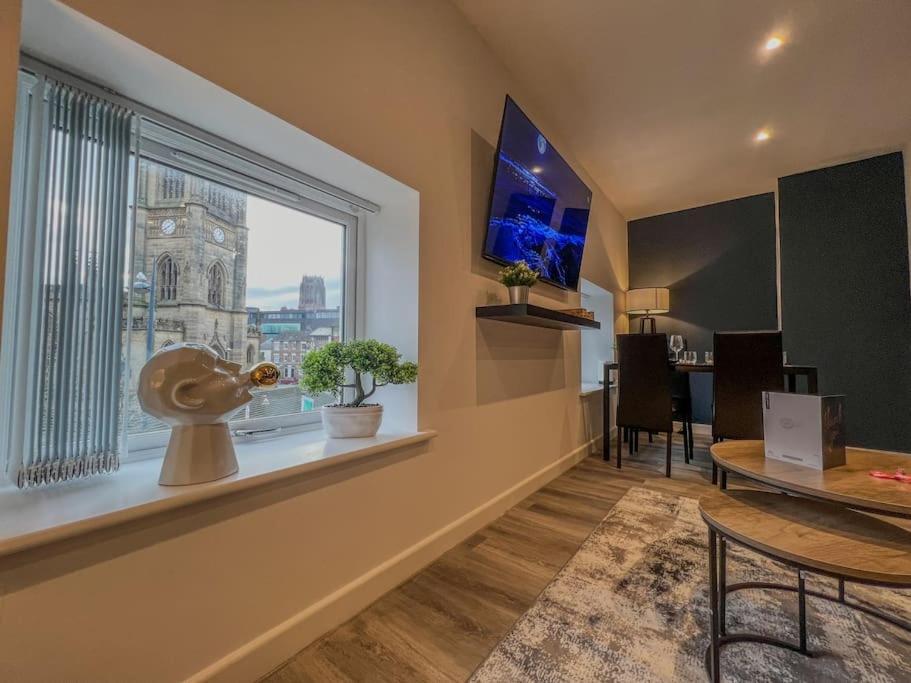 Orange Rentals-High Spec, Midnight Suite, Sleeps 4-Pets Welcome! Liverpool Exterior photo