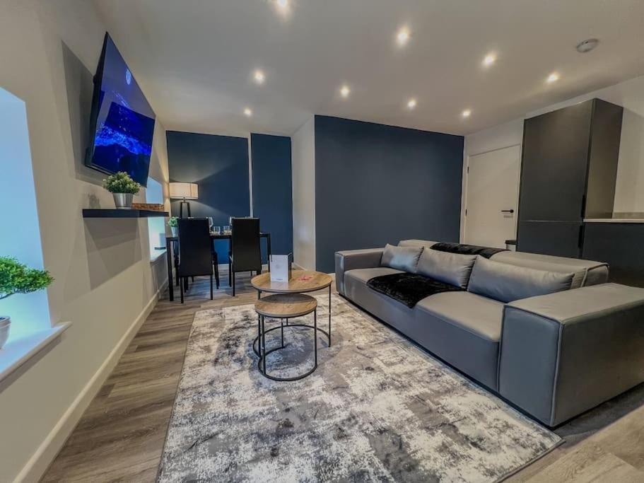 Orange Rentals-High Spec, Midnight Suite, Sleeps 4-Pets Welcome! Liverpool Exterior photo